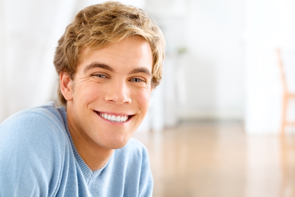 Common Questions About Cosmetic Dentistry Services from Biscayne Dental Center in North Miami Beach, FL